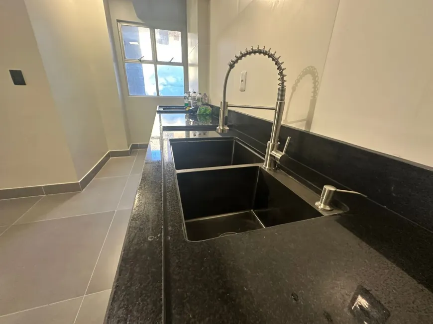 Apartamento Reformado no Setor Bueno - 2 Quartos com 1 Suíte