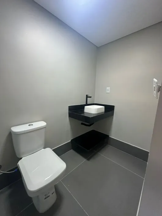 Apartamento Reformado no Setor Bueno - 2 Quartos com 1 Suíte