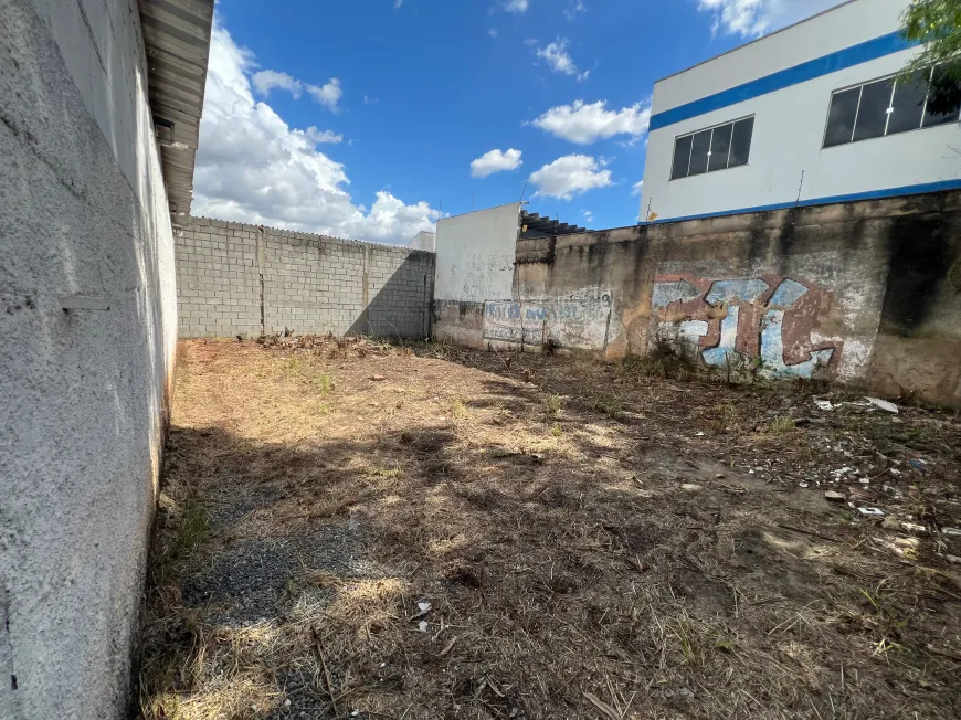 Galpão Comercial para Aluguel - 262m² - Vila Brasília, Aparecida de Goiânia