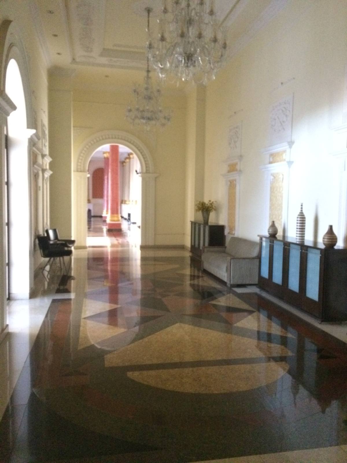 Venda Pallazio de Italia - Torre di Livorno - 2 quartos , duas vagas garagens