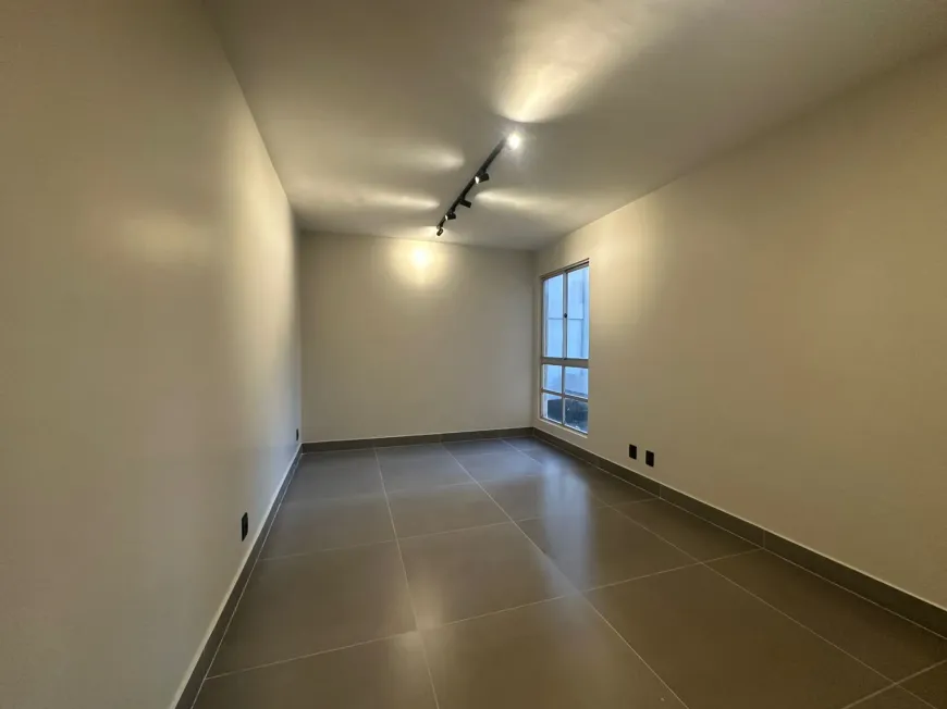 Apartamento Reformado no Setor Bueno - 2 Quartos com 1 Suíte