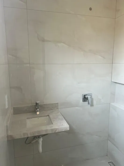 OPORTUNIDADE LINDA CASA NO CONDOMINIO TERRAS ALPHA RESIDENCIAL 02